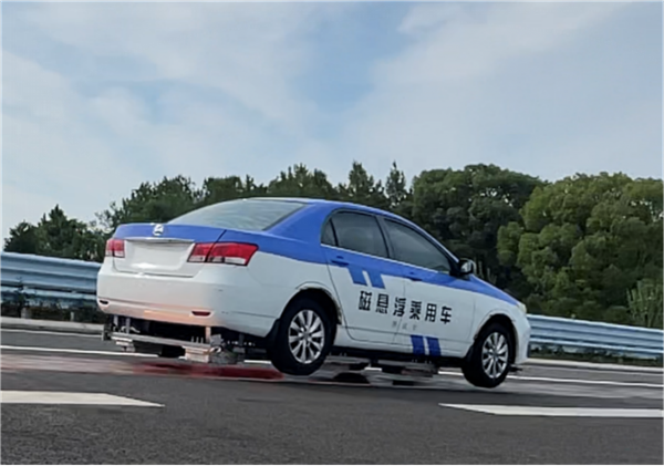 时速200公里高速我国首测：磁浮汽车上路速度到211km/h